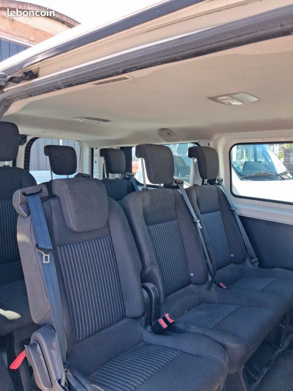 Ford Custom 9 places mini van, photo 4